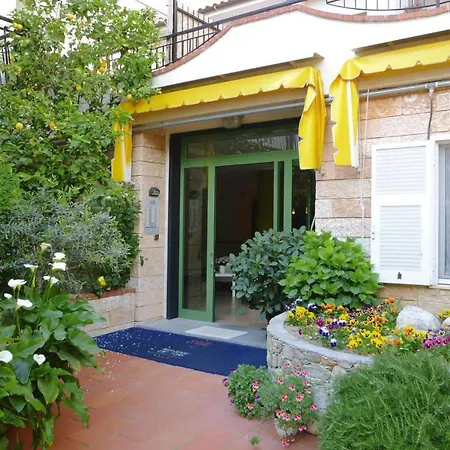 Lejlighed In Pietra Ligure